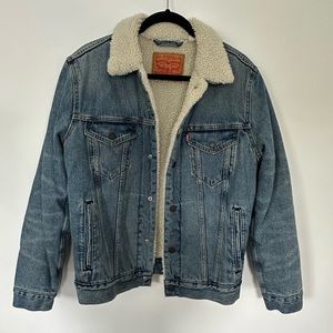 Levi’s｜ Sherpa Trucker Jacket